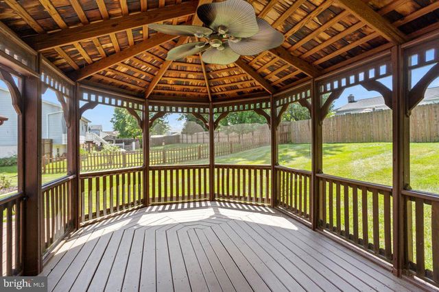 29 ALLEN DR, Hanover, PA 17331