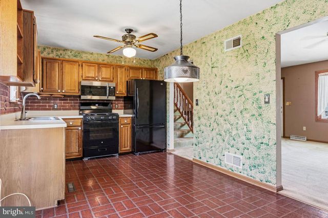 29 ALLEN DR, Hanover, PA 17331