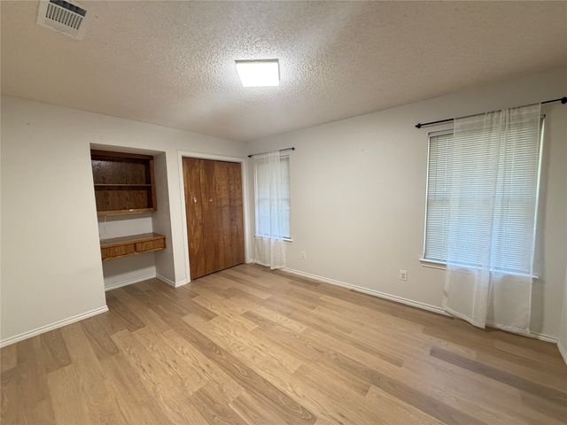 1012 Purdue Drive, Arlington, TX 76012