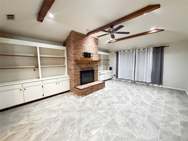 1012 Purdue Drive, Arlington, TX 76012