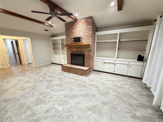 1012 Purdue Drive, Arlington, TX 76012