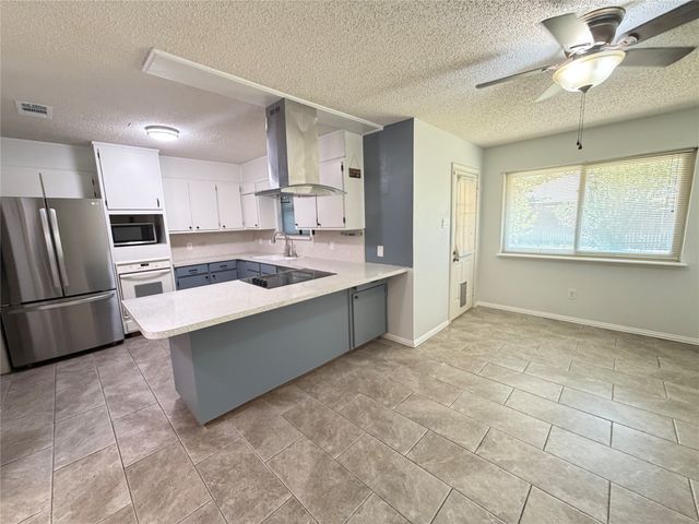 1012 Purdue Drive, Arlington, TX 76012