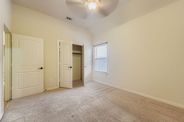 8406 Pecan Creek Drive, Arlington, TX 76001