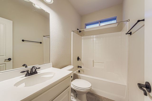 8406 Pecan Creek Drive, Arlington, TX 76001