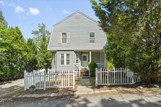 3 Wallace St, Worcester, MA 01605