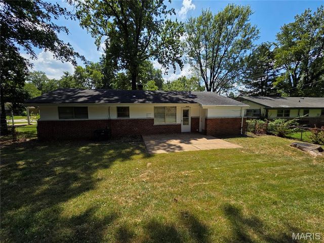 2321 Noll Drive, Moline Acres, MO 63136