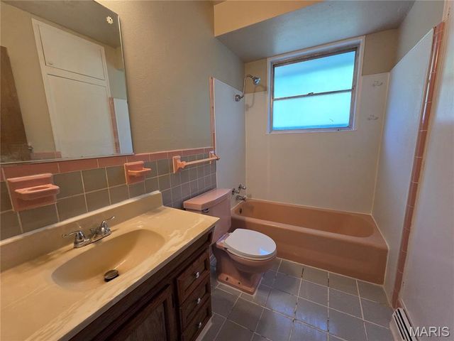 2321 Noll Drive, Moline Acres, MO 63136