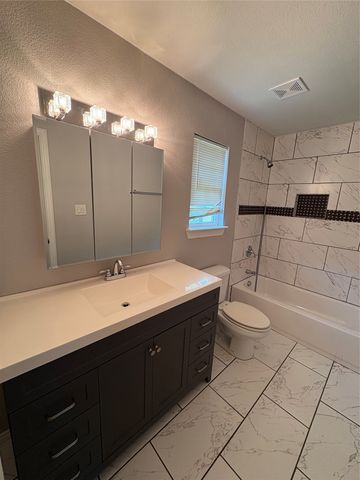 549 Neomi Avenue, Dallas, TX 75217