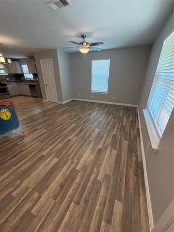 549 Neomi Avenue, Dallas, TX 75217