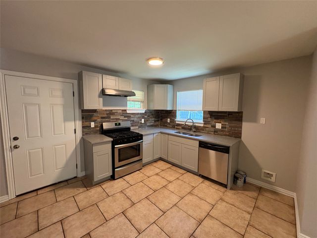 549 Neomi Avenue, Dallas, TX 75217