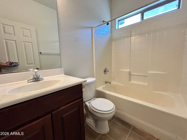 17218 W COUNTRY GABLES Drive, Surprise, AZ 85388