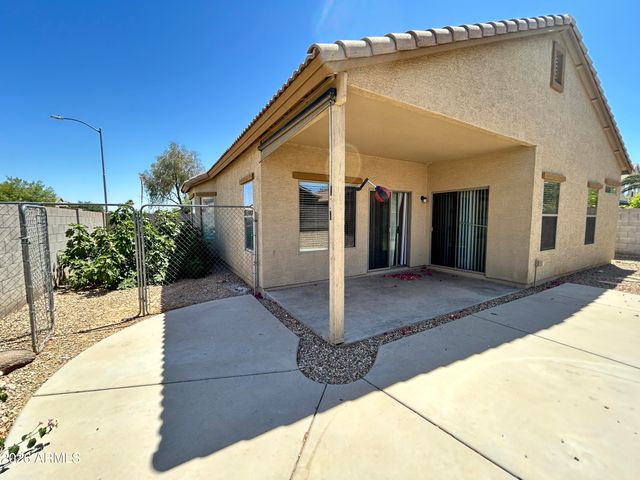 17218 W COUNTRY GABLES Drive, Surprise, AZ 85388