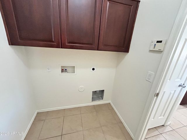 17218 W COUNTRY GABLES Drive, Surprise, AZ 85388