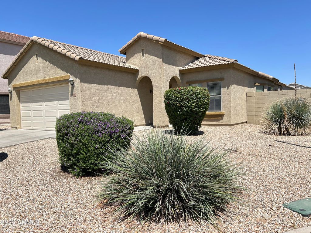 17218 W COUNTRY GABLES Drive, Surprise, AZ 85388
