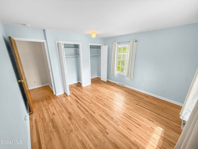33 Fairway Avenue, Bethlehem, NY 12054