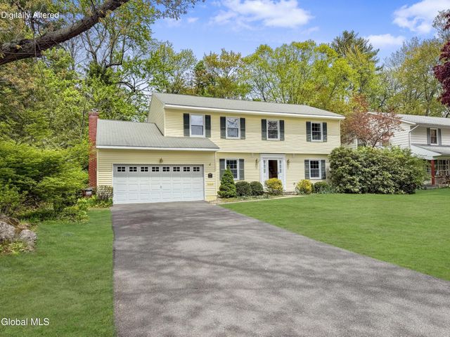 33 Fairway Avenue, Bethlehem, NY 12054