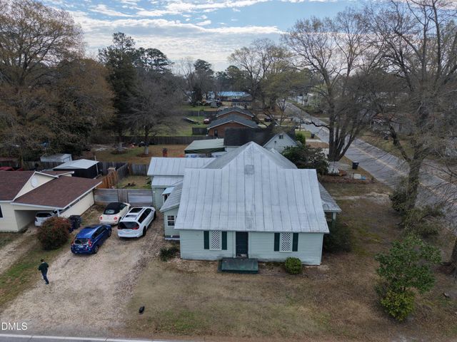 812 W Anderson Street, Selma, NC 27576