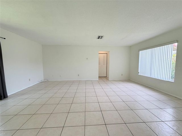 10122 MASON DIXON CIRCLE, Orlando, FL 32821