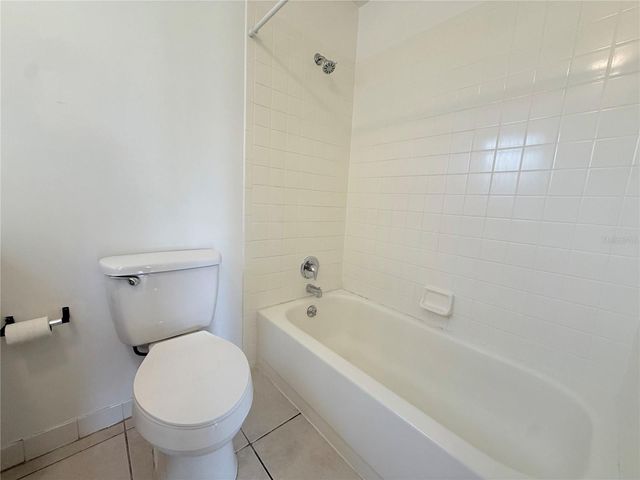 10122 MASON DIXON CIRCLE, Orlando, FL 32821