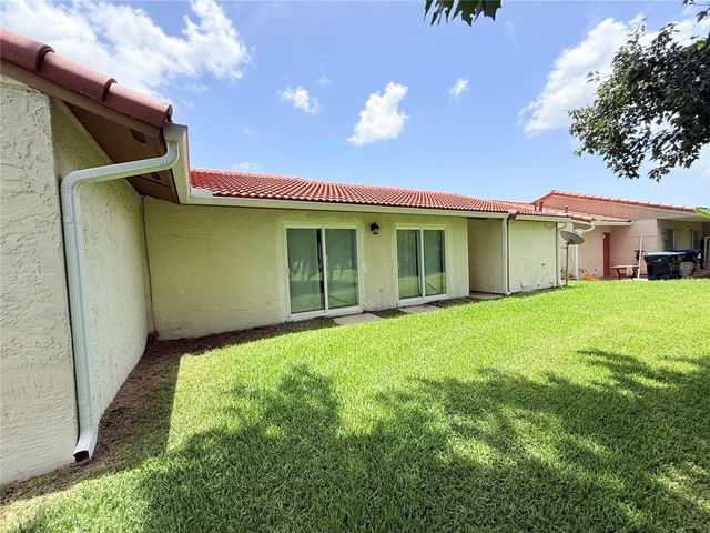 10122 MASON DIXON CIRCLE, Orlando, FL 32821