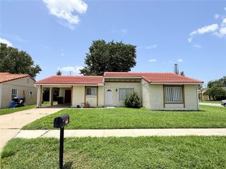 10122 MASON DIXON CIRCLE, Orlando, FL 32821