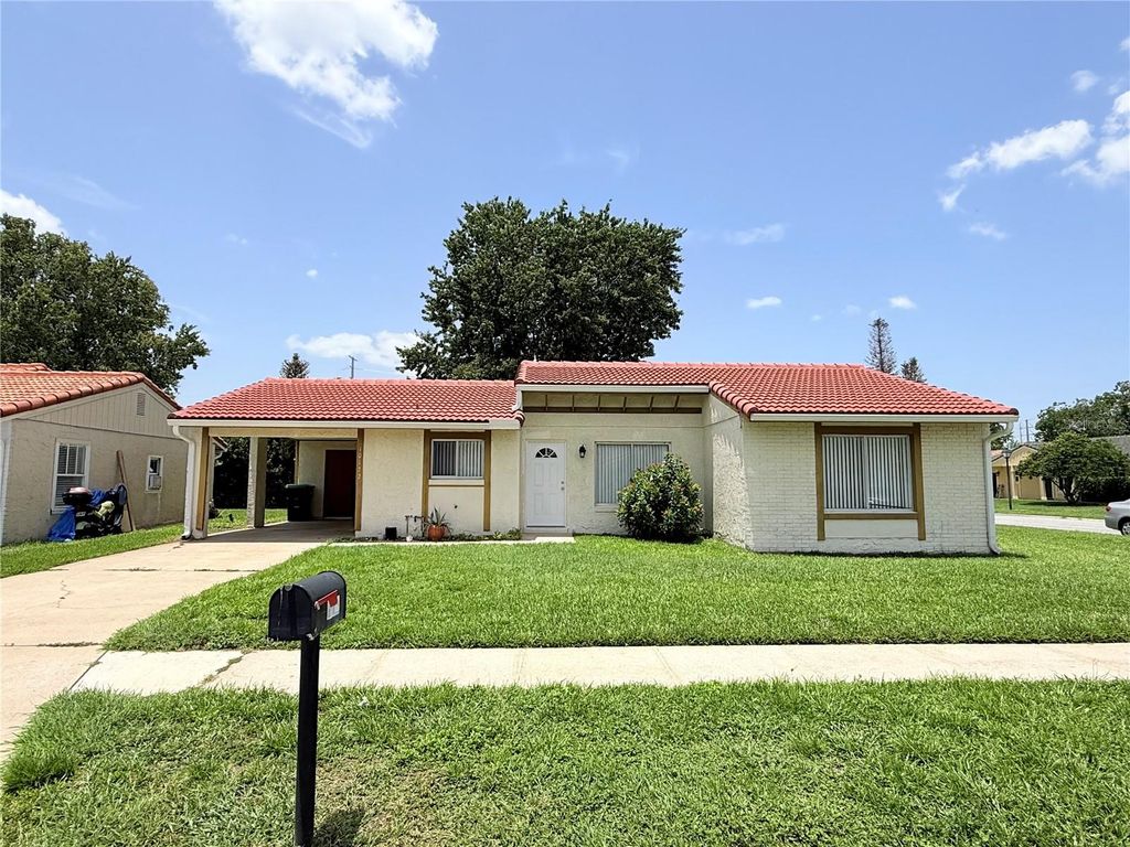 10122 MASON DIXON CIRCLE, Orlando, FL 32821