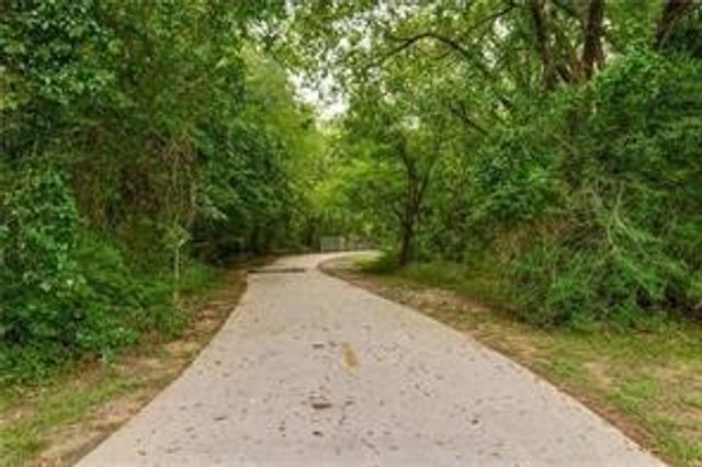 3 Abbey Road, Euless, TX 76039