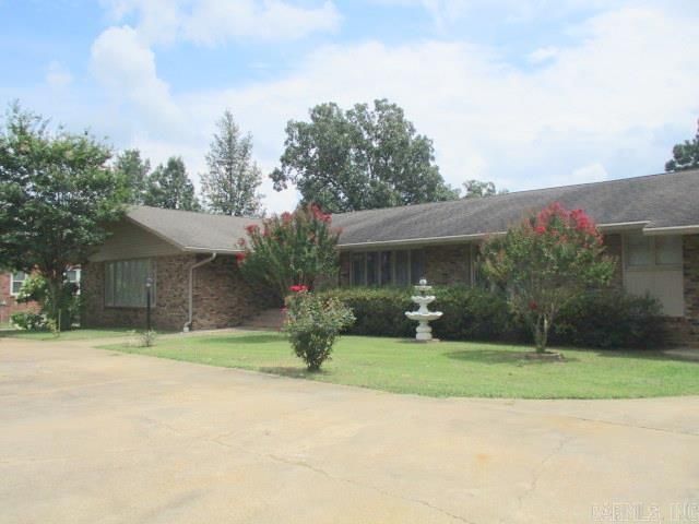 1700 Barnhill Road, Paragould, AR 72450