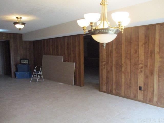 1700 Barnhill Road, Paragould, AR 72450