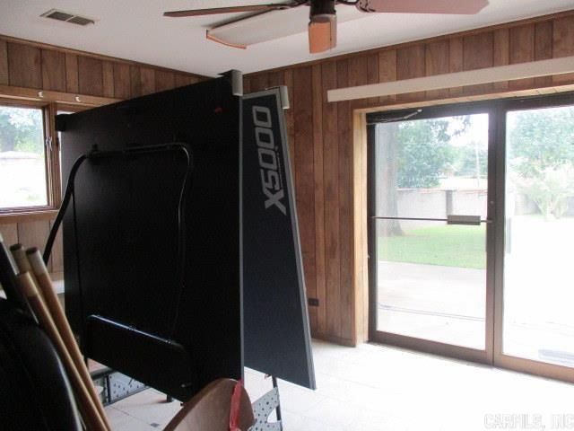 1700 Barnhill Road, Paragould, AR 72450