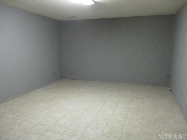 1700 Barnhill Road, Paragould, AR 72450