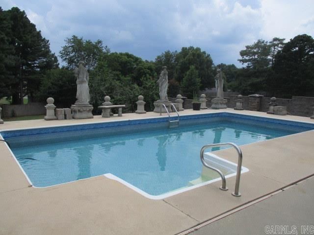 1700 Barnhill Road, Paragould, AR 72450