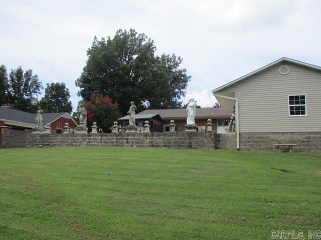 1700 Barnhill Road, Paragould, AR 72450
