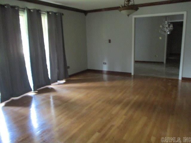 1700 Barnhill Road, Paragould, AR 72450