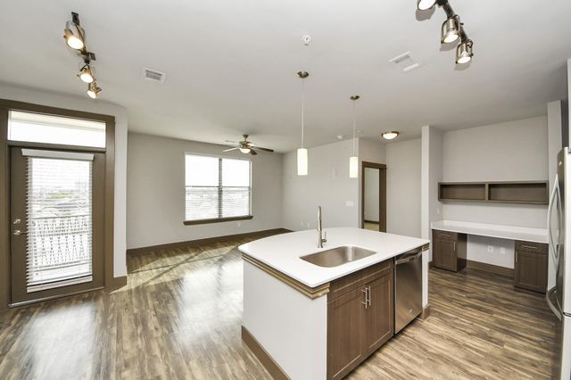 5454 Washington St Avenue 3405, Houston, TX 77007