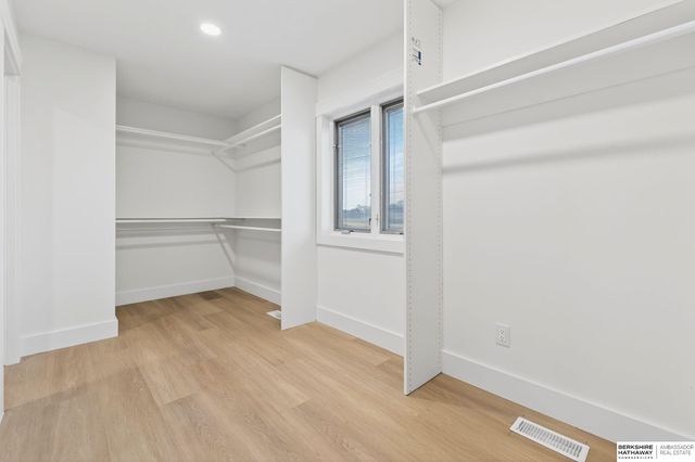 22718 Angus Road, Gretna, NE 68154