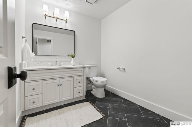 22718 Angus Road, Gretna, NE 68154