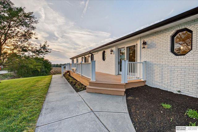 22718 Angus Road, Gretna, NE 68154