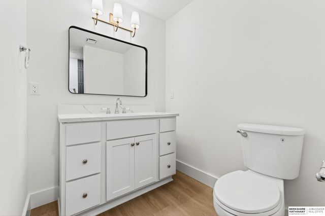 22718 Angus Road, Gretna, NE 68154