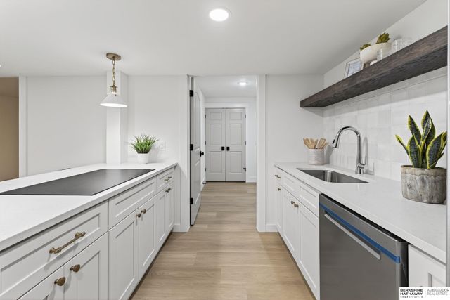 22718 Angus Road, Gretna, NE 68154