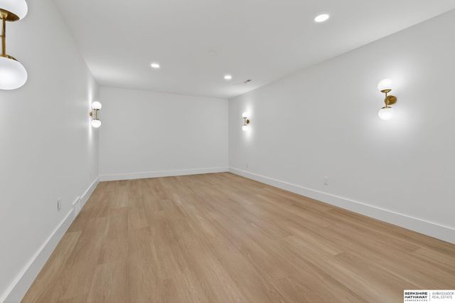 22718 Angus Road, Gretna, NE 68154