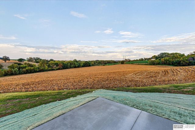 22718 Angus Road, Gretna, NE 68154