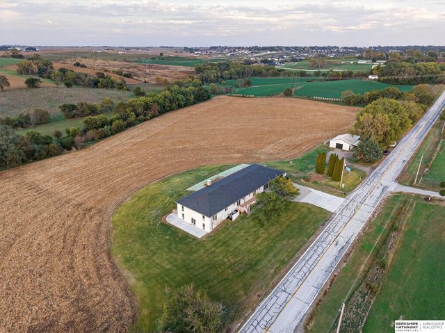 22718 Angus Road, Gretna, NE 68154