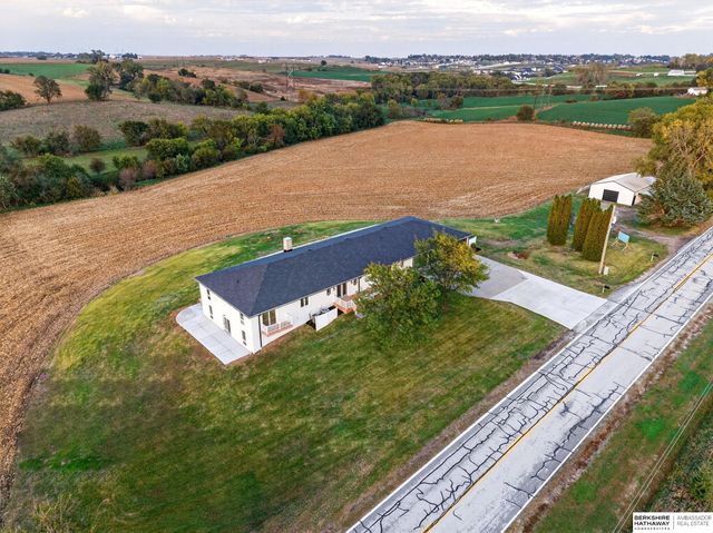 22718 Angus Road, Gretna, NE 68154