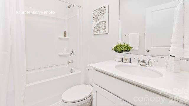 916 Streamwood Avenue, Newton, NC 28658