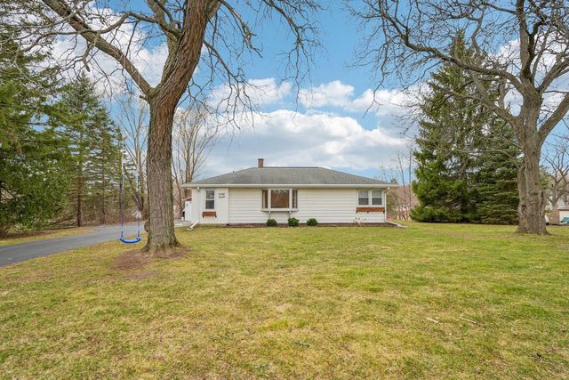 W148S6491 Brookside DRIVE, Muskego, WI 53150