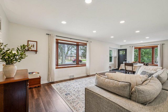 W148S6491 Brookside DRIVE, Muskego, WI 53150