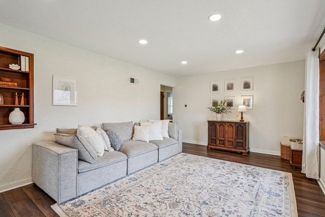 W148S6491 Brookside DRIVE, Muskego, WI 53150