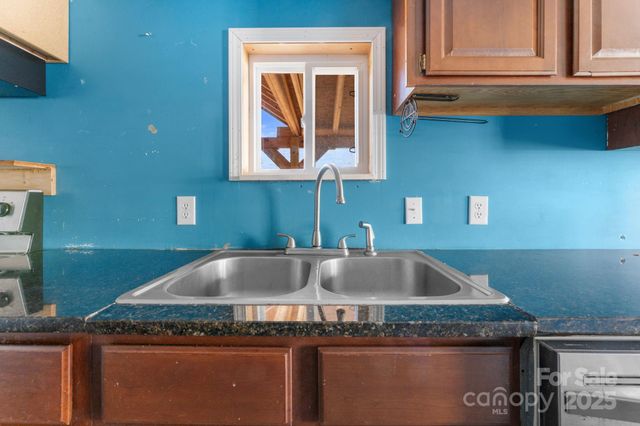 102 Garnett Trace Road, Franklin, NC 28734