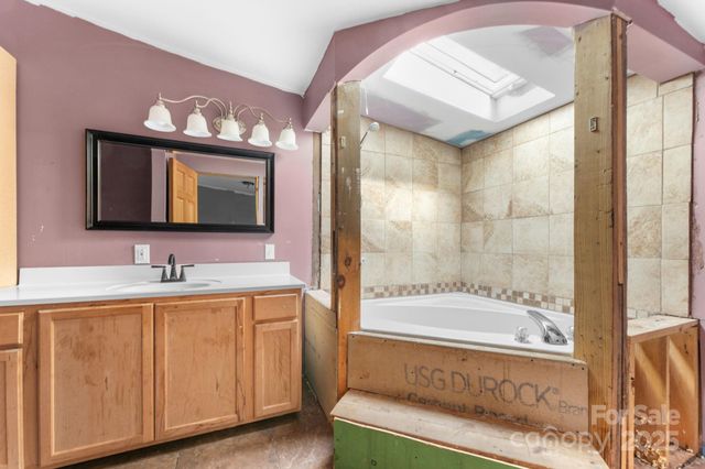 102 Garnett Trace Road, Franklin, NC 28734